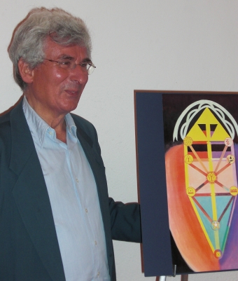 Wolfgang Findeisen mit Daskalos' Symbol des Lebens